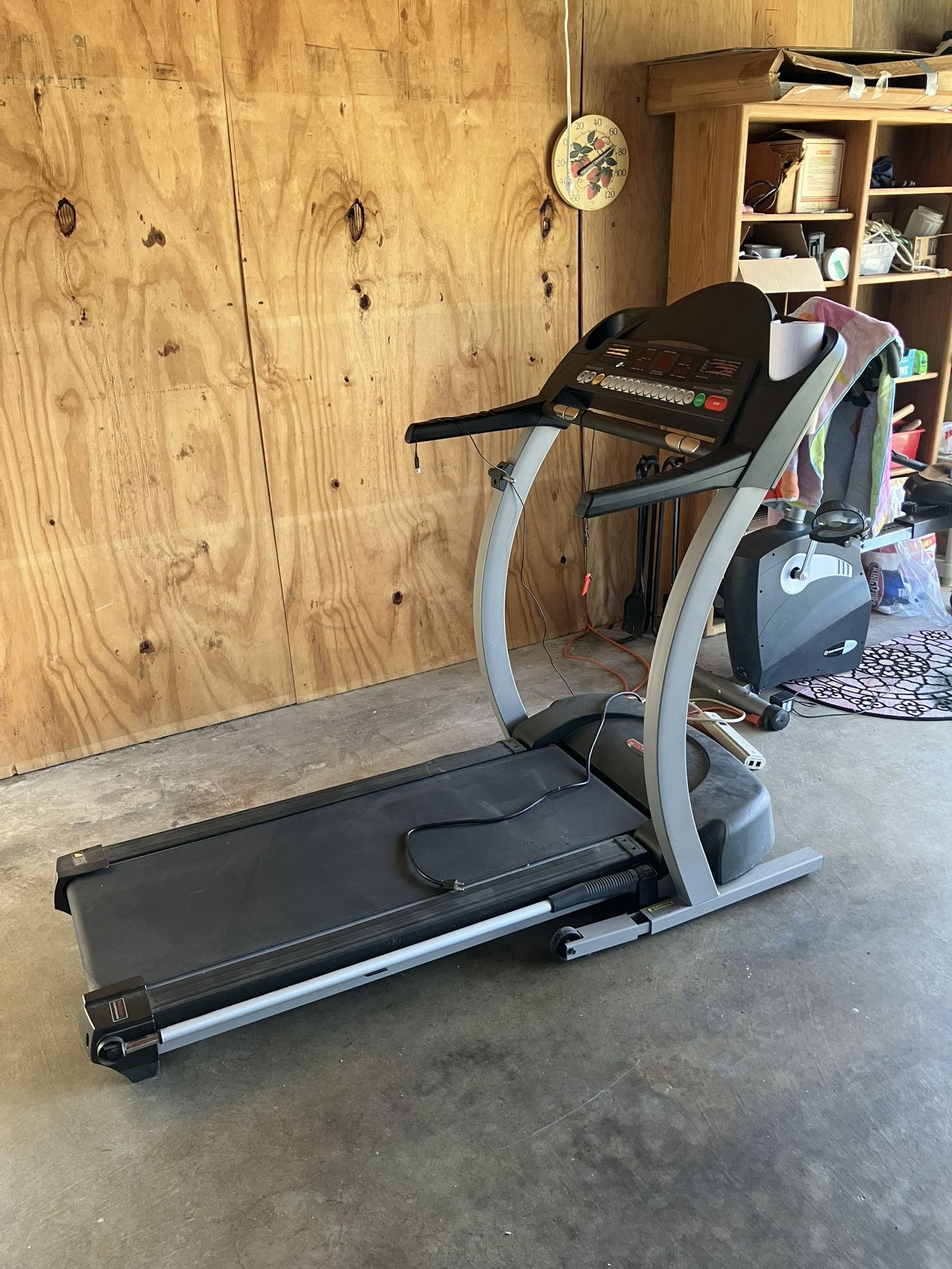 Treadmill 
