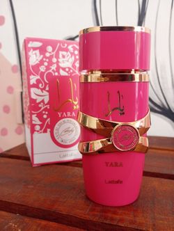 Yara Candy by Lattafa 3.4 oz / 100 ml Edp spy perfume for Woman New in Box