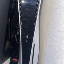 Playstation 5 W/ Disc drive & controller + charger
