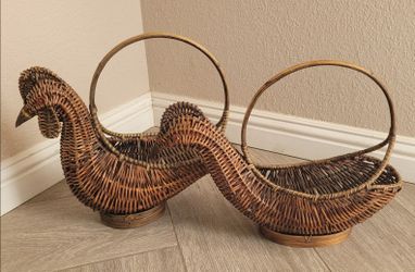 Vtg Wicker Rooster & Hen Baskets Brown Woven Hen Egg Country Farmhouse Decor