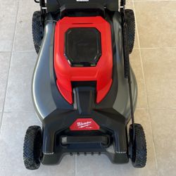 Milwaukee M18 Fuel 21inch Self-Propelled