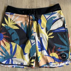 Quiksilver Men's Highline Tropical Flow 19" Board Shorts