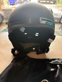 Smith Snow Helmet with Carry Bag