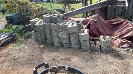 Lot of Used Concrete Cinder Blocks