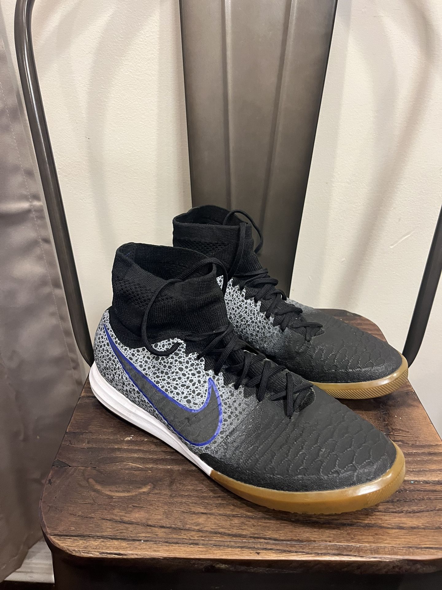 Nike Magista X Proximo Ic 718358 001 Indoor Soccer shoes Size 8.5