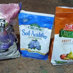 Sta-Green, Espoma, Jobes Fertilizer/Soil Acidifier/Food