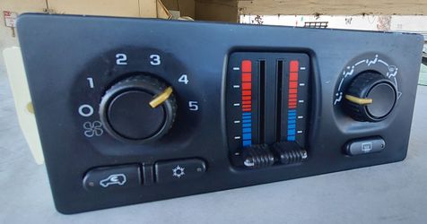 03 Tahoe Climate Control