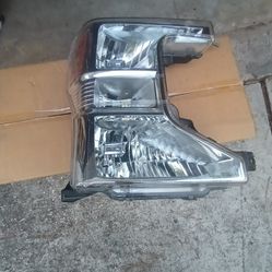 Headlight Ford F250