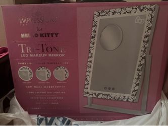 Hello kitty mirror