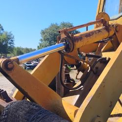 1987-88 Yellow Kubota fork Lift 