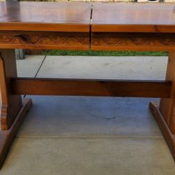 8 Person Table. Antique With Utensil Compartment And Exandable Leave. Oak Wood. 