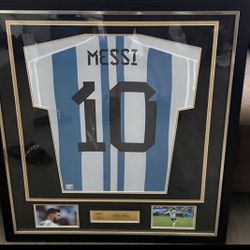 Lionel Messi FIFA Icons World Cup Jersey 2022 Autographed Authentic