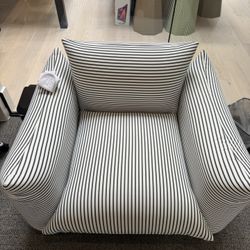 Accent Chairs