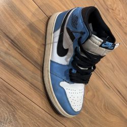 Jordan 1 UNC 
