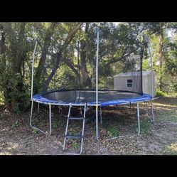 Trampoline 