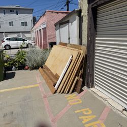 Free  MDF Wood !! 