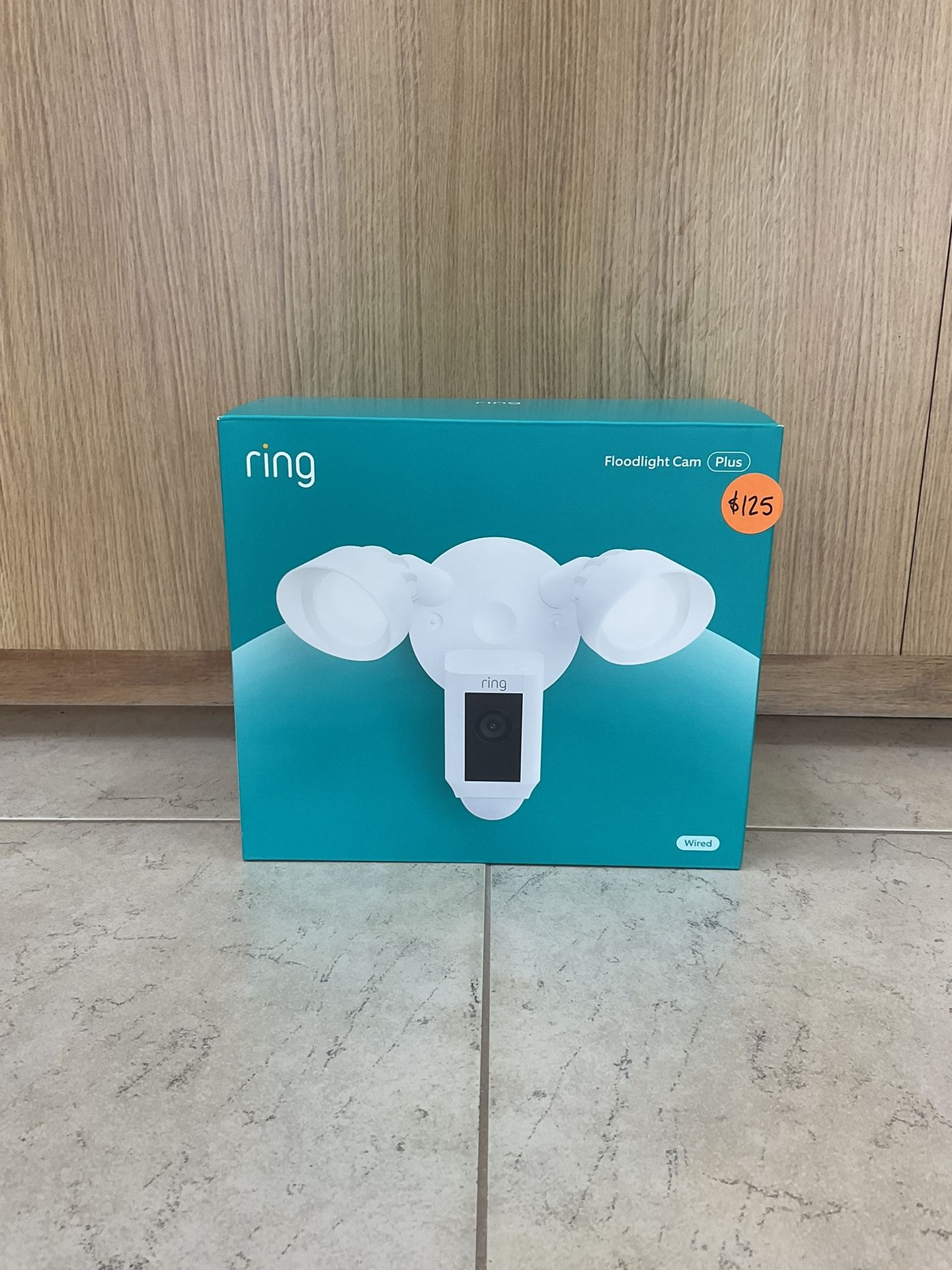 RING FLOODLIGHT CAM PLUS