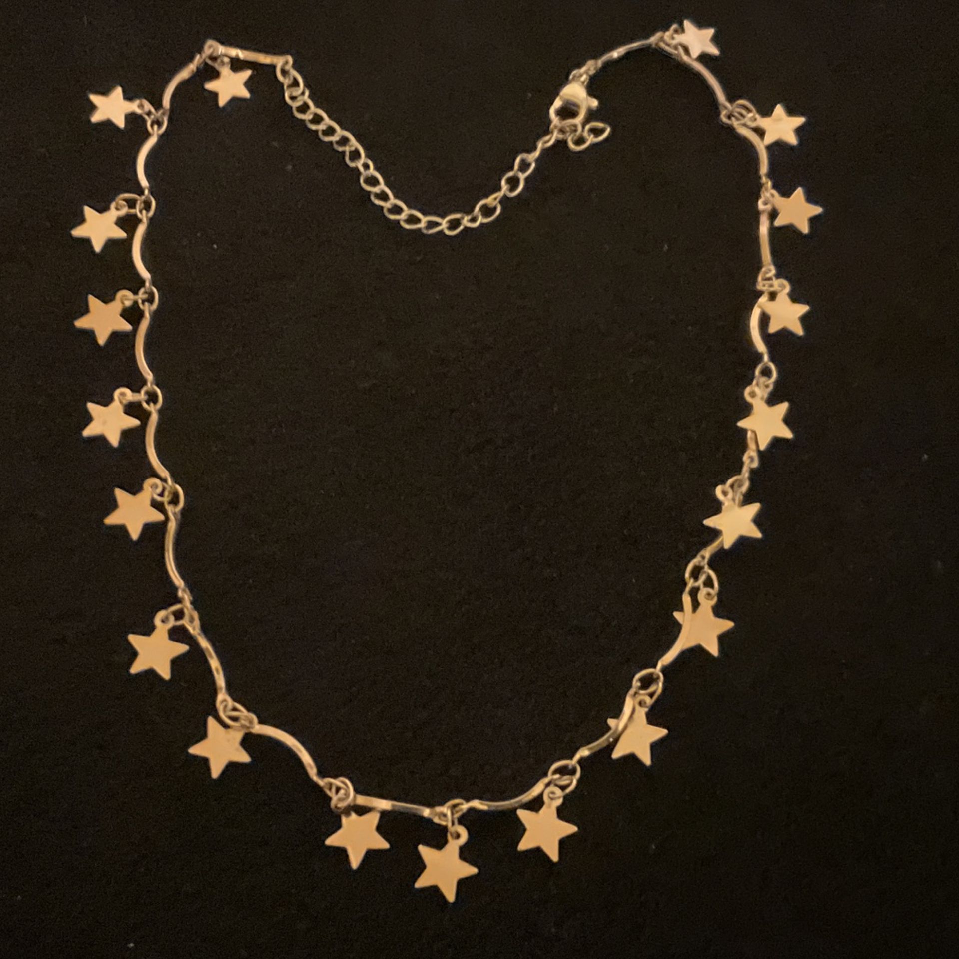 14”-15” Goldtone Choker Necklace With Dangling Stars
