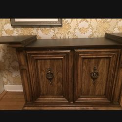 Dining Room Server 