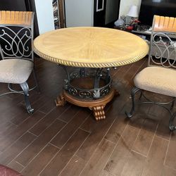 Antique Round Table With 2 Chairs