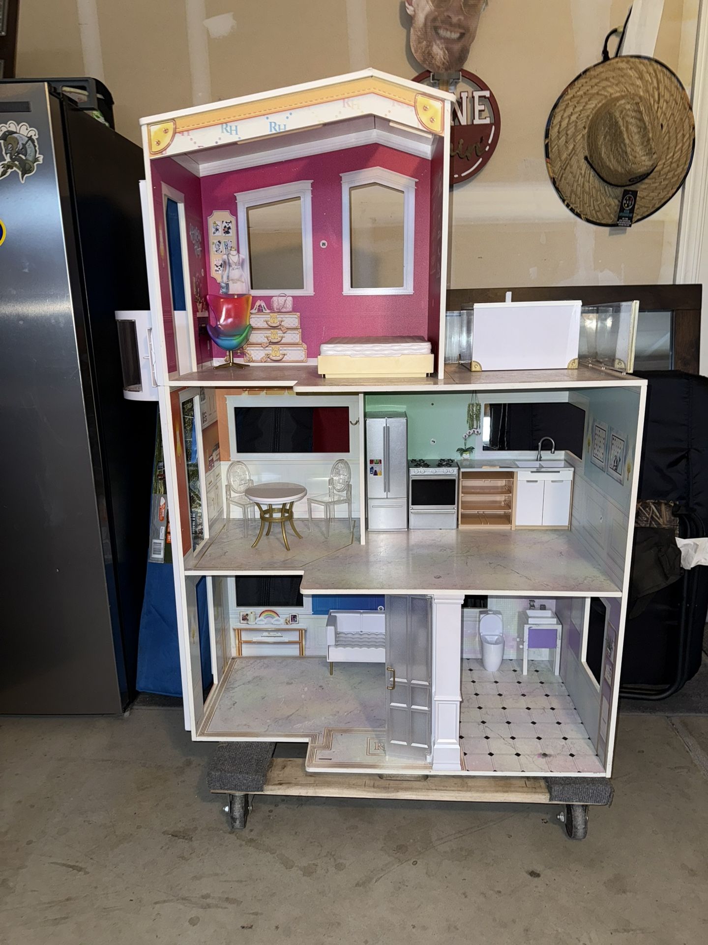 Rainbow High Doll House 