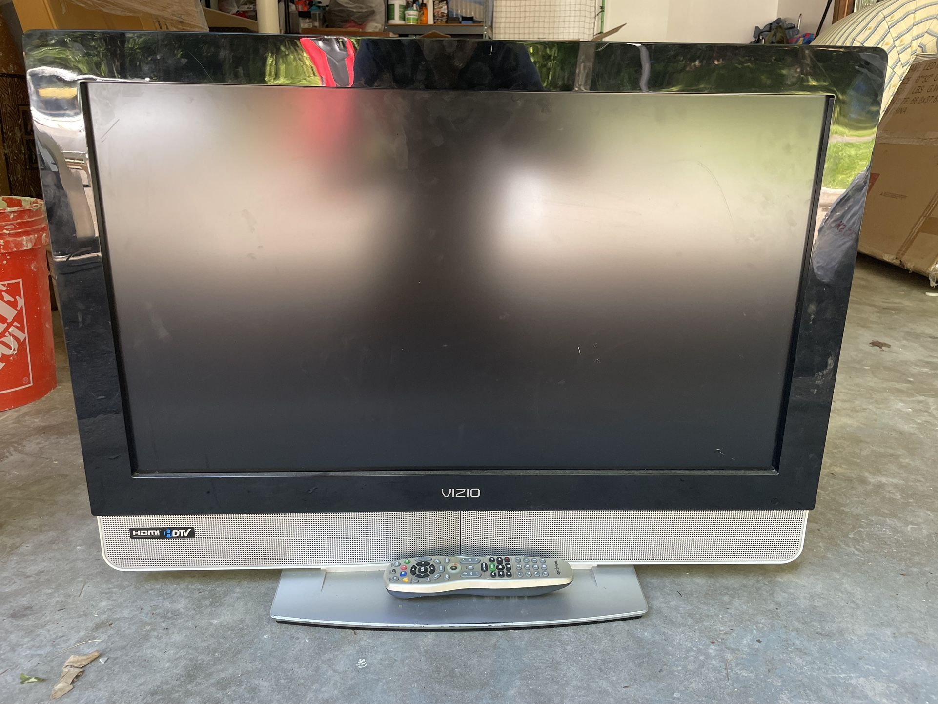 30” Vizio TV