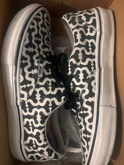 Supreme vans