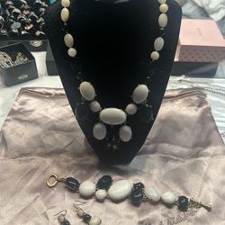 Set De Jollas Finas De La Marca Carolee  Muy Bellos Y En Especial Precio