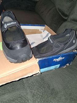 Womens Nautilus steel toe work shoes