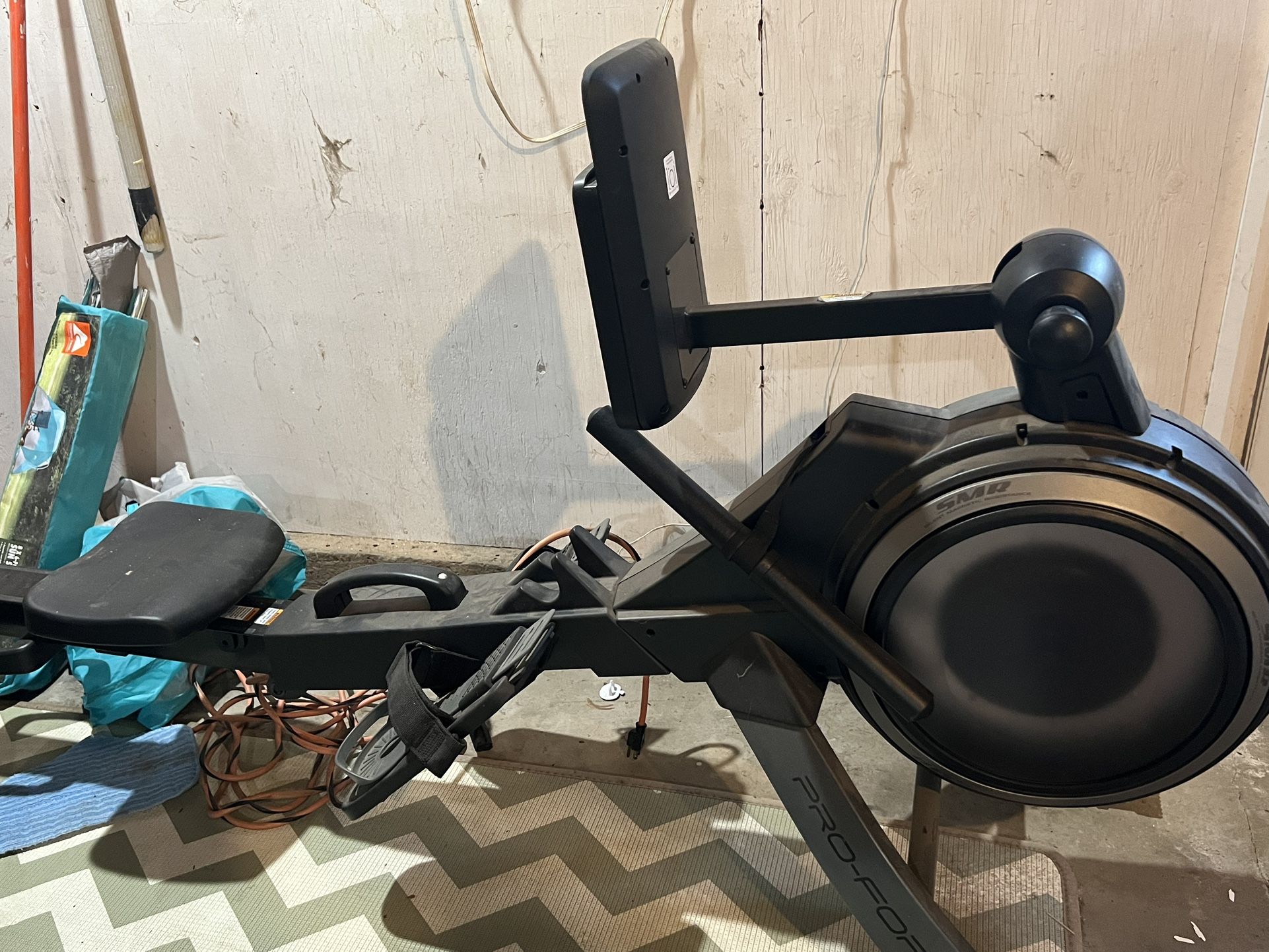 Pro-form SMR rowing Machine