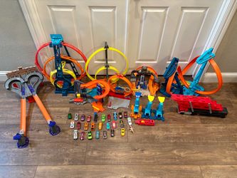 Large Hot Wheels Set, Track and Car Collection
