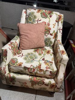 Accent chair