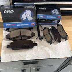 Akebono Brake Pads NEW