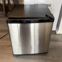 $20 Small freezer: (Brand: Antarctic Star) 19.5h x 17.5w x 18d