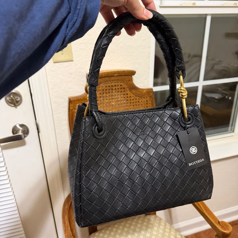 Elegant purse