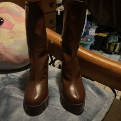 Boots  Cafe Nuevos Size 8