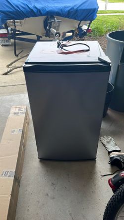 New mini refrigerator by Mainstay sold at Walmart