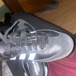 sambas Black Size 7and a Half And White Sambas
