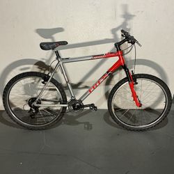 BICYCLE TREK 21 SPEED SIZE 26 BRAND NEW 