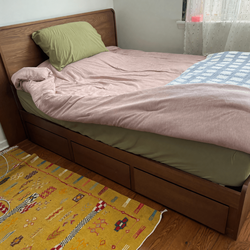Břetislav Full Wood Bed – Like New, Ash Walnut Finish - Brooklyn, NY
