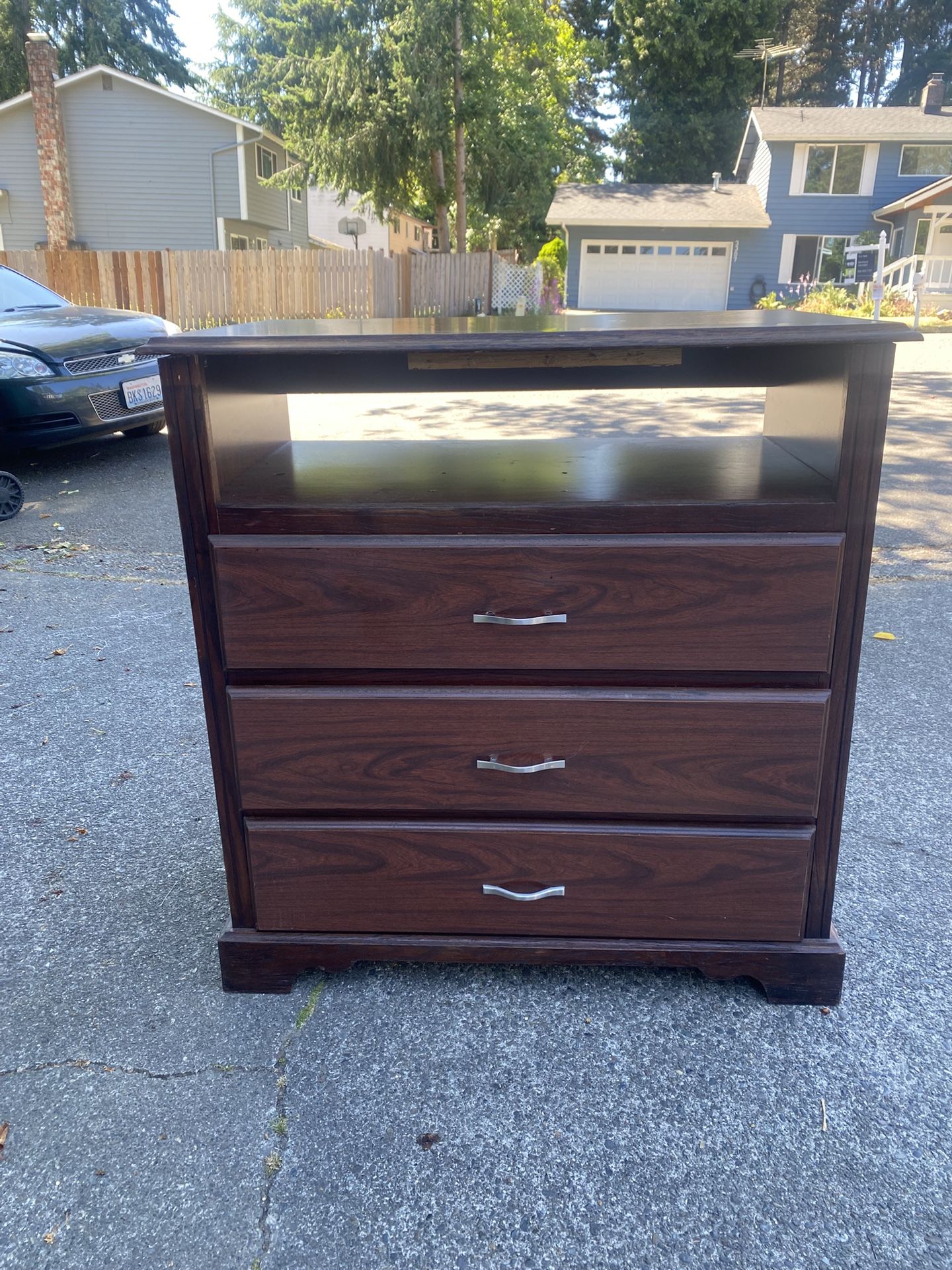 Dresser Furniture