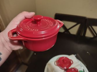 Mini ceramic pots for cooking