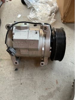 A/C Compressor with Clutch HONDA ELEMENT 2.4L 2003-2011