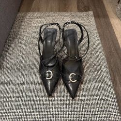 Women heels size 8