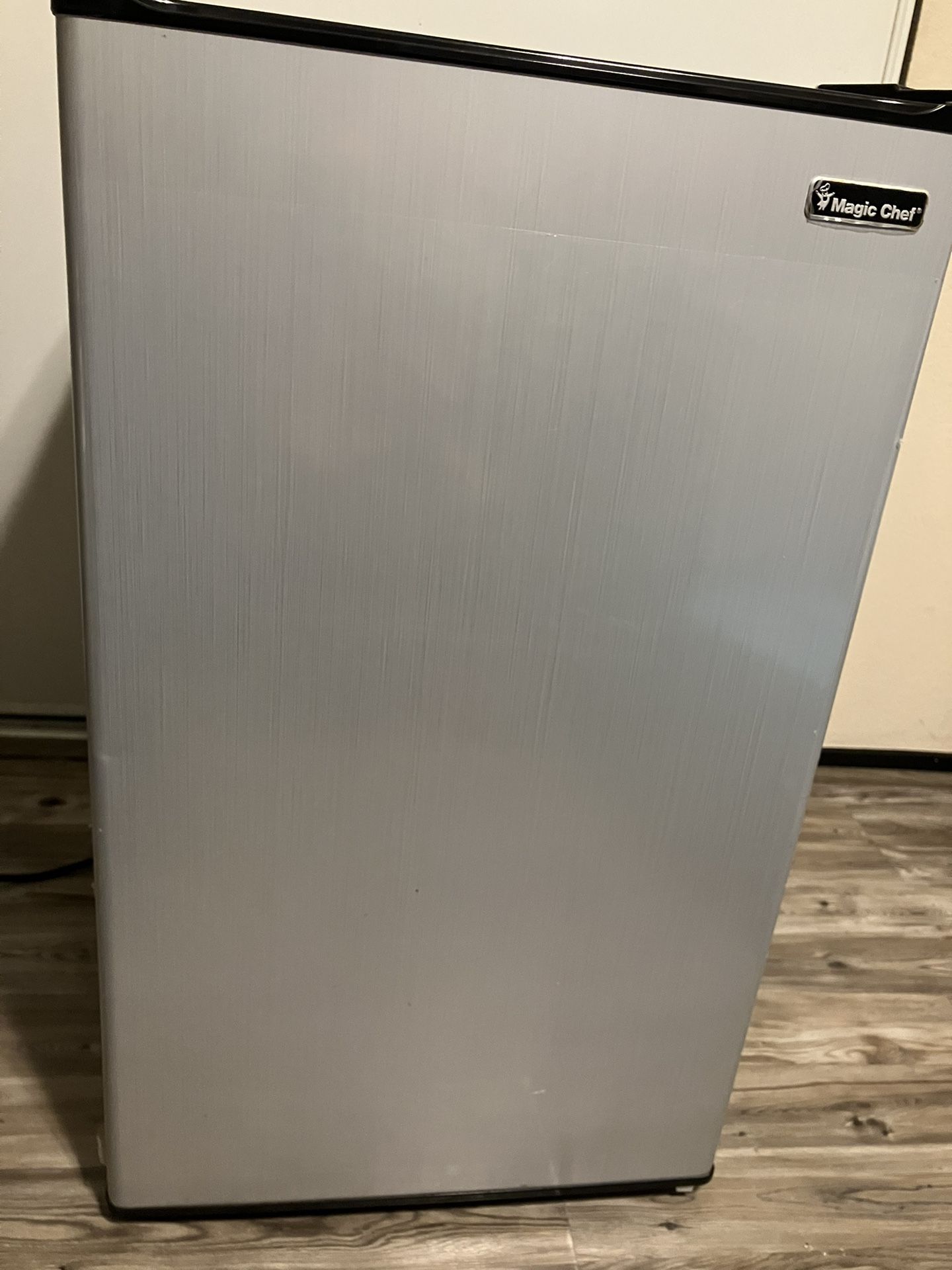 Magic Chef Mini Fridge