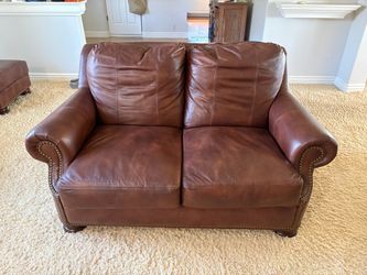 Ethan Allen Leather Loveseat w/ Nailhead Trim