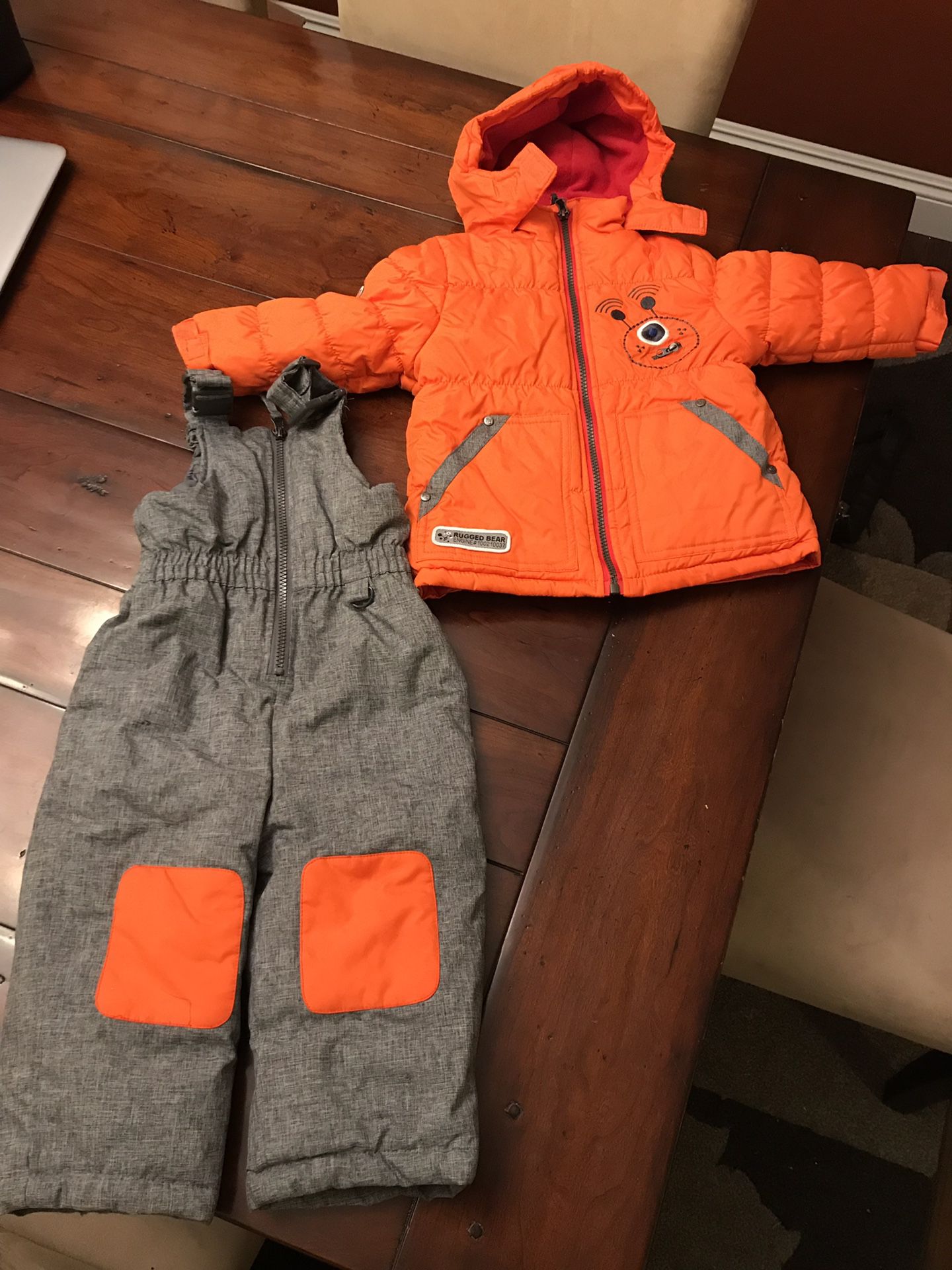 New Kids snow clothes set , boy or girl, bib, jacket gloves and boots