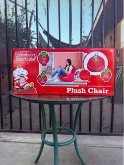 Strawberry Shortcake Plush Chair