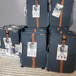 CleverMade Collapsible Tahoe Backpack Cooler - 24 Can