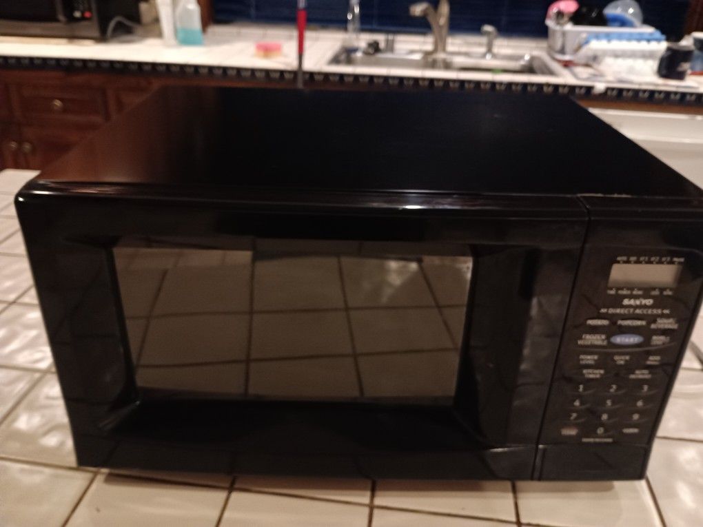 Small Microwave for Sale in Chula Vista, CA - OfferUp